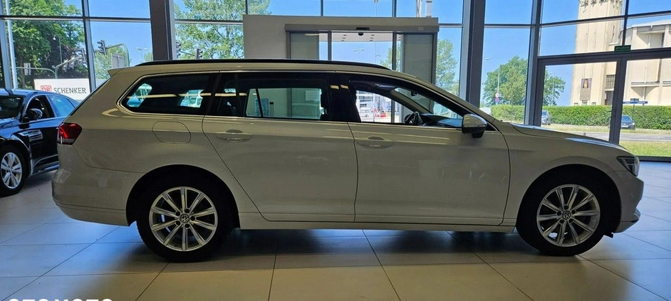 Volkswagen Passat cena 55900 przebieg: 157350, rok produkcji 2016 z Brok małe 631